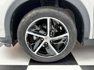 Honda Vezel 2021, 12000 км, за 96800 CNY - фото 4