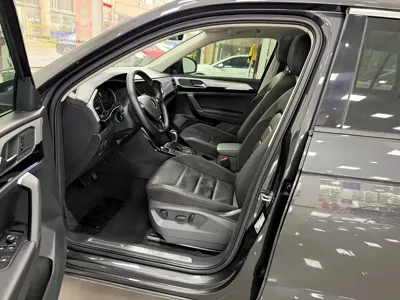 Volkswagen Tayron 2021, 135000 км, за 89800 CNY