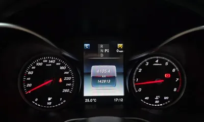 Mercedes-Benz C-Class 2017, 142813 км, за 13500000 KRW - фото 8