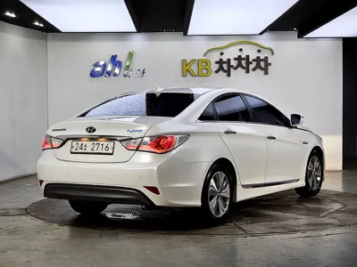 Hyundai Sonata 2014, 170921 км, за 3390000 KRW - фото 4