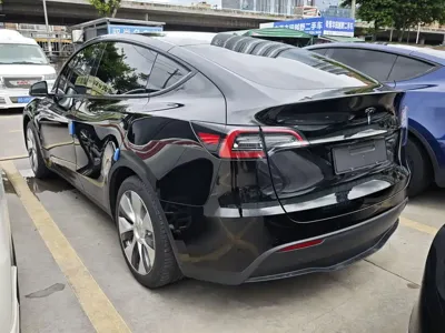 Tesla Model Y 2023, 40000 км, за 141500 CNY - фото 8
