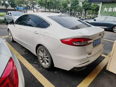 Ford Mondeo 2019, 129000 км, за 49800 CNY - фото 8