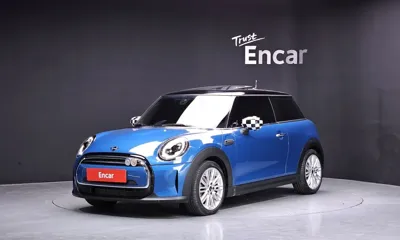 MINI Cooper · 2022 год