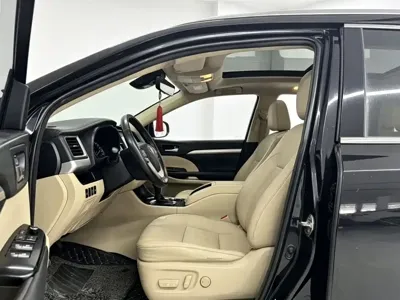 Toyota Highlander 2019, 112000 км, за 108000 CNY