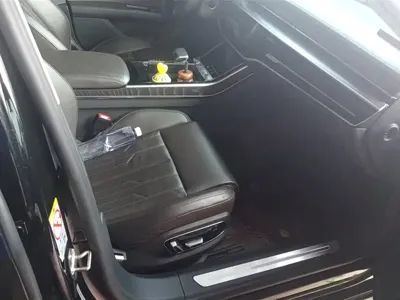 Audi A8 2020, 81199 км, за 328300 CNY - фото 8