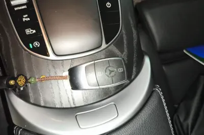 Mercedes-Benz C-Class 2021, 77300 км, за 157218.57 CNY - фото 9