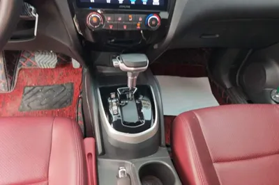 Nissan Qashqai 2017, 82200 км, за 61240.42 CNY - фото 17