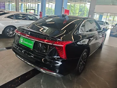 Hongqi H5 2025, 14800 км, за 129467.33 CNY - фото 6
