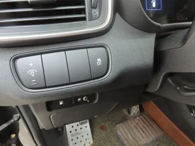 Kia Sorento 2015, 99662 км, за 12000000 KRW - фото 11
