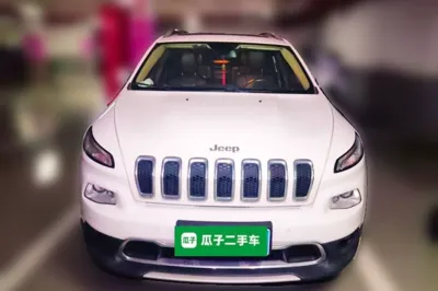 Jeep Cherokee 2016, 182600 км, за 34881.22 CNY - фото 2