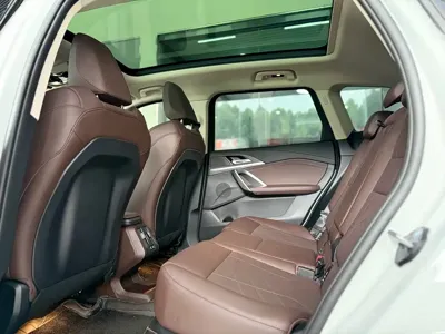 BMW iX1 2025, 15000 км, за 135800 CNY - фото 8
