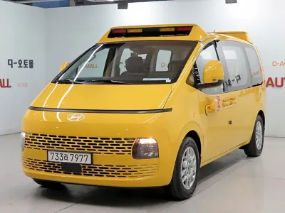 Hyundai Staria · 2025 год