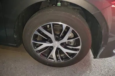 Geely Auto Emgrand 2025, 5200 км, за 51255.28 CNY - фото 8