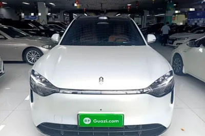 Hima AITO M9 2024, 5300 км, за 351774.52 CNY
