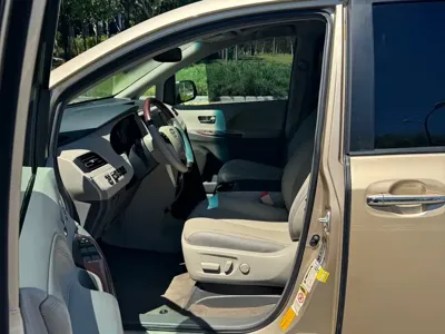 Toyota Sienna 2014, 135000 км, за 95000 CNY - фото 12