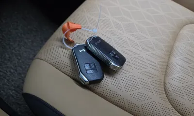 Kia Canival 2023, 60800 км, за 27800000 KRW - фото 29