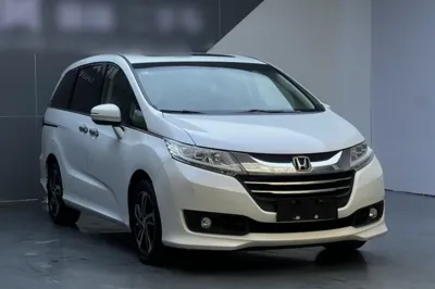 Honda Odyssey 2015, 172800 км, за 80501.94 CNY