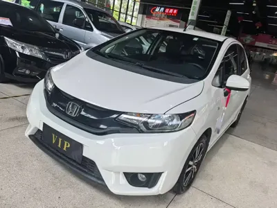 Honda Fit · 2015 год