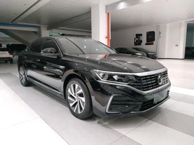 Volkswagen Passat New Energy 2022, 81500 км, за 111948.96 CNY