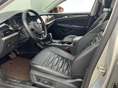 Volkswagen Passat 2021, 84500 км, за 96000 CNY - фото 8