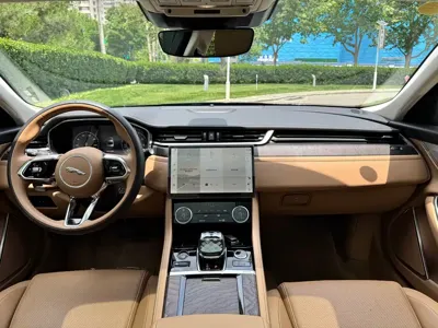 Jaguar XFL 2025, 4000 км, за 209800 CNY - фото 12