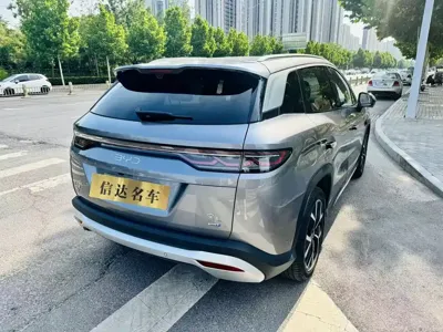 BYD L DM-i 2025, 4800 км, за 111800 CNY - фото 8