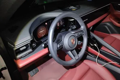 Porsche Macan 2024, 4200 км, за 451092.85 CNY - фото 9