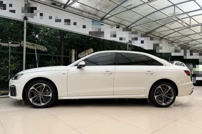 Audi A4L 2020, 46400 км, за 147638.3 CNY