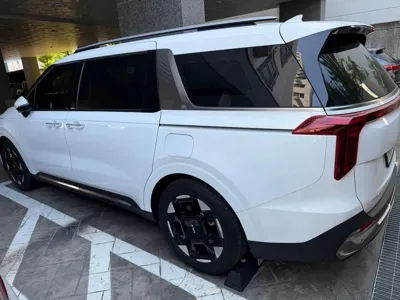 Kia Canival 2025, 33000 км, за 26000000 KRW