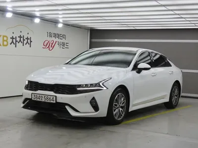 Kia K5 · 2023 год