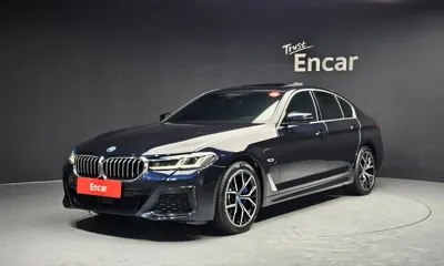BMW 5-Series · 2023 год