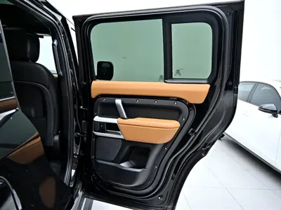 Land Rover Defender 2024, 52000 км, за 609000 CNY - фото 22