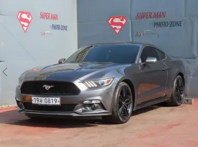 Ford Mustang · 2016 год