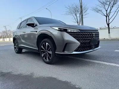 Roewe RX5 2022, 30000 км, за 41500 CNY