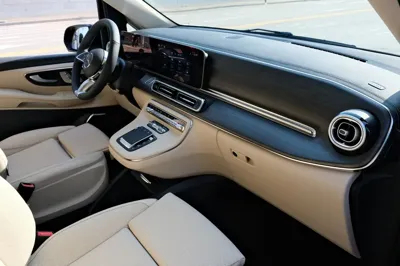 Mercedes-Benz V-Class 2025, 46 км, за 170000000 KRW - фото 13