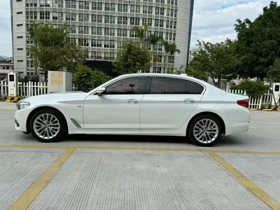 BMW 5 Series 2018, 150000 км, за 126800 CNY