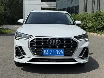 Audi Q3 2022, 25000 км, за 185799 CNY
