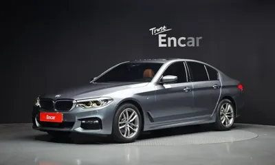 BMW 5-Series · 2017 год