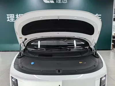 Li Auto 理想i8 2025, 5500 км, за 308800 CNY - фото 13