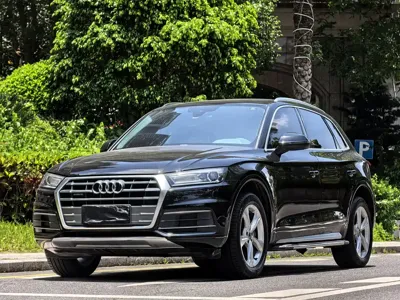 Audi Q5L 2021, 100000 км, за 139800 CNY - фото 1