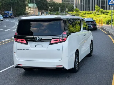 Toyota Vellfire 2023, 110000 км, за 438000 CNY - фото 3