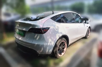 Tesla Model Y 2023, 36400 км, за 206967.93 CNY