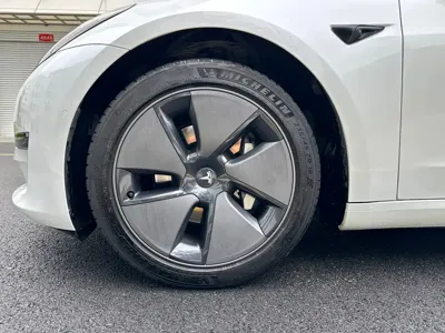 Tesla Model 3 2021, 99000 км, за 109800 CNY - фото 9