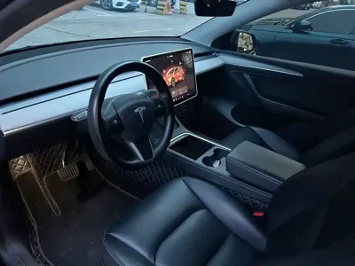 Tesla Model Y 2024, 60000 км, за 178800 CNY