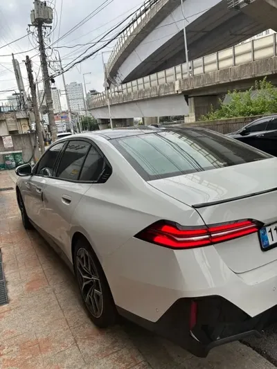 BMW 5-Series 2025, 10000 км, за 39800000 KRW