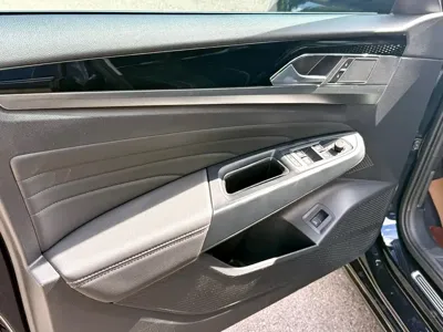 Volkswagen Passat 2022, 81000 км, за 88000 CNY - фото 17