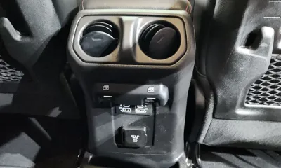 Jeep Wrangler 2021, 79866 км, за 33000000 KRW - фото 35
