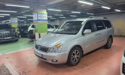 Kia Canival 2013, 121136 км, за 3500000 KRW - фото 6