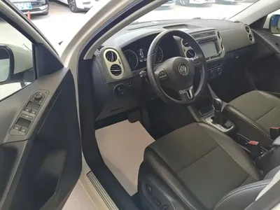 Volkswagen Tiguan 2016, 58000 км, за 62400 CNY - фото 16