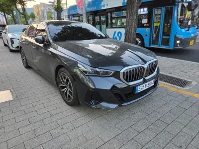 BMW 5-Series · 2025 год
